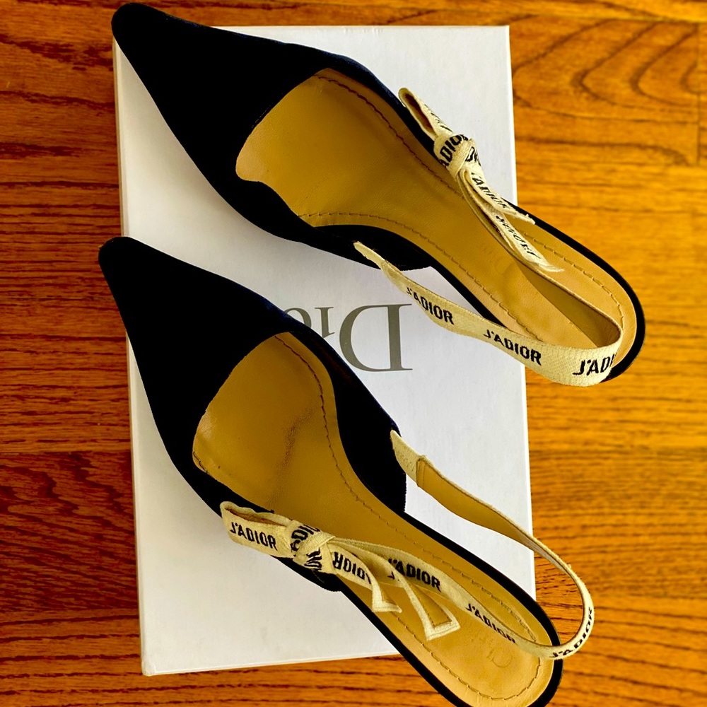 Blue velvet J’ADIOR Slingbacks